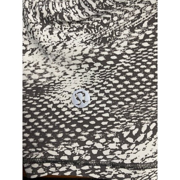 Lululemon For The Run Tank Short Sleeve Athletic Shirt Gray Mesh Top Size 8 - Picture 6 of 8